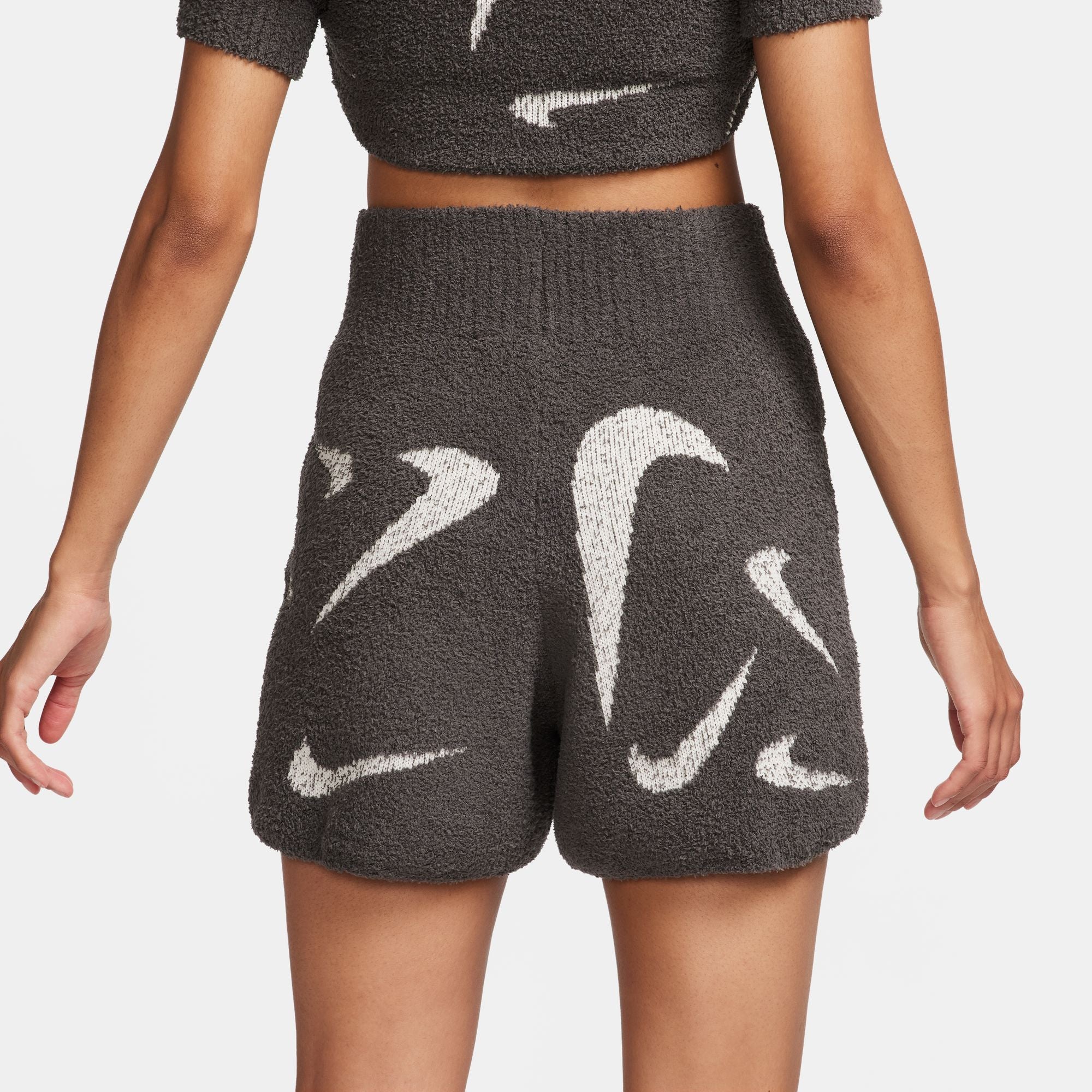 Nike Sportswear Phoenix Cozy Bouclé Women's High-Waisted Slim 4" Knit Shorts