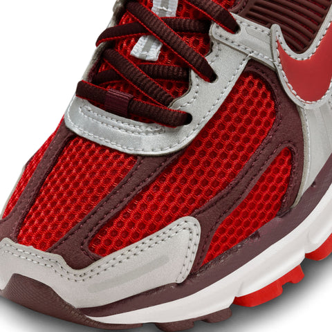 Women's Nike Vomero 5 'Mystic Red'