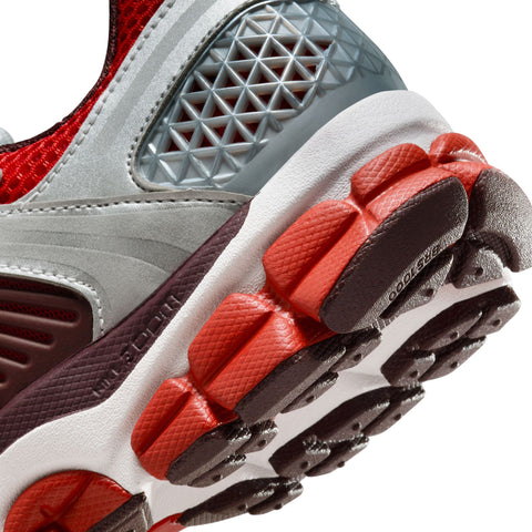 Women's Nike Vomero 5 'Mystic Red'