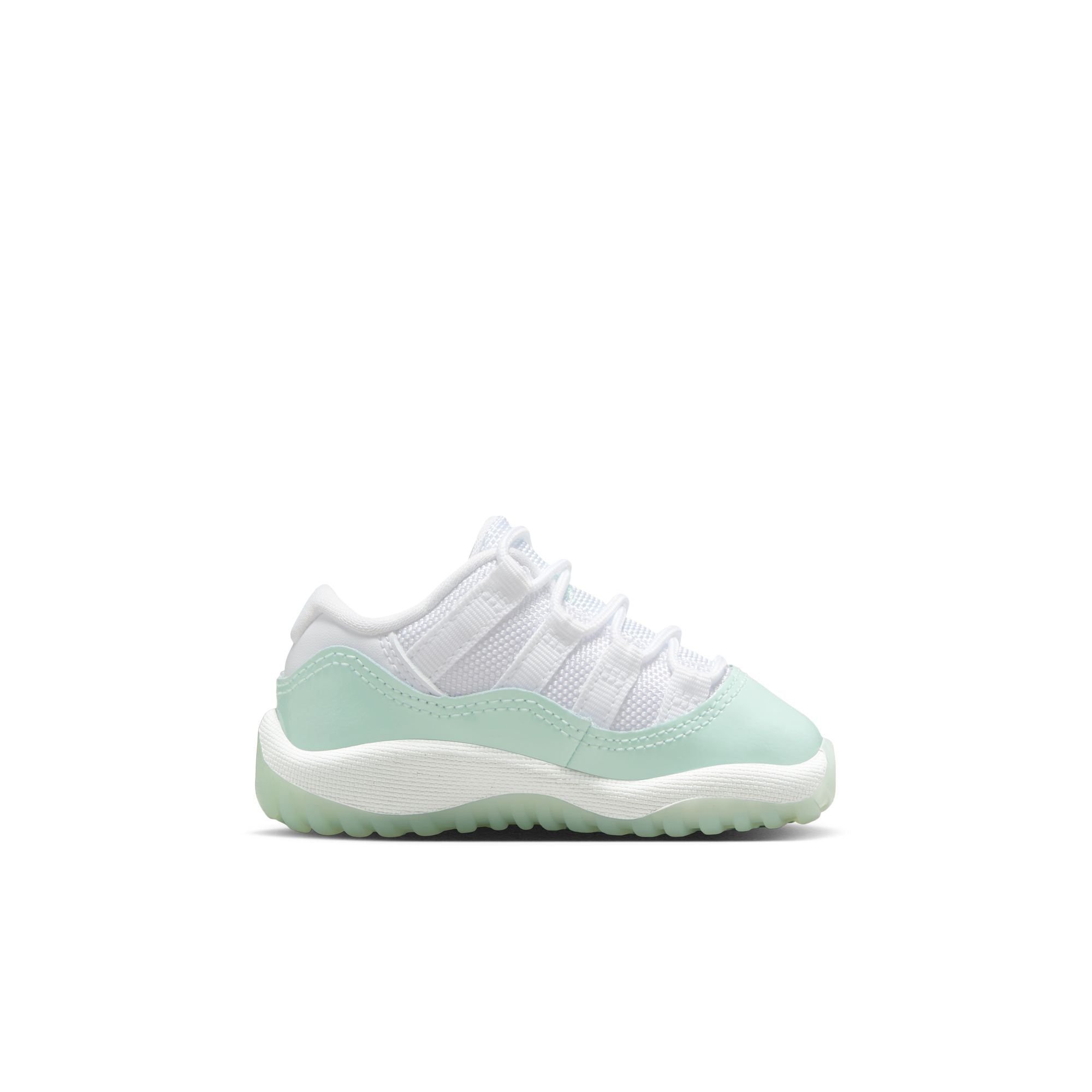 Air Jordan 11 Retro Low TD 'Igloo'