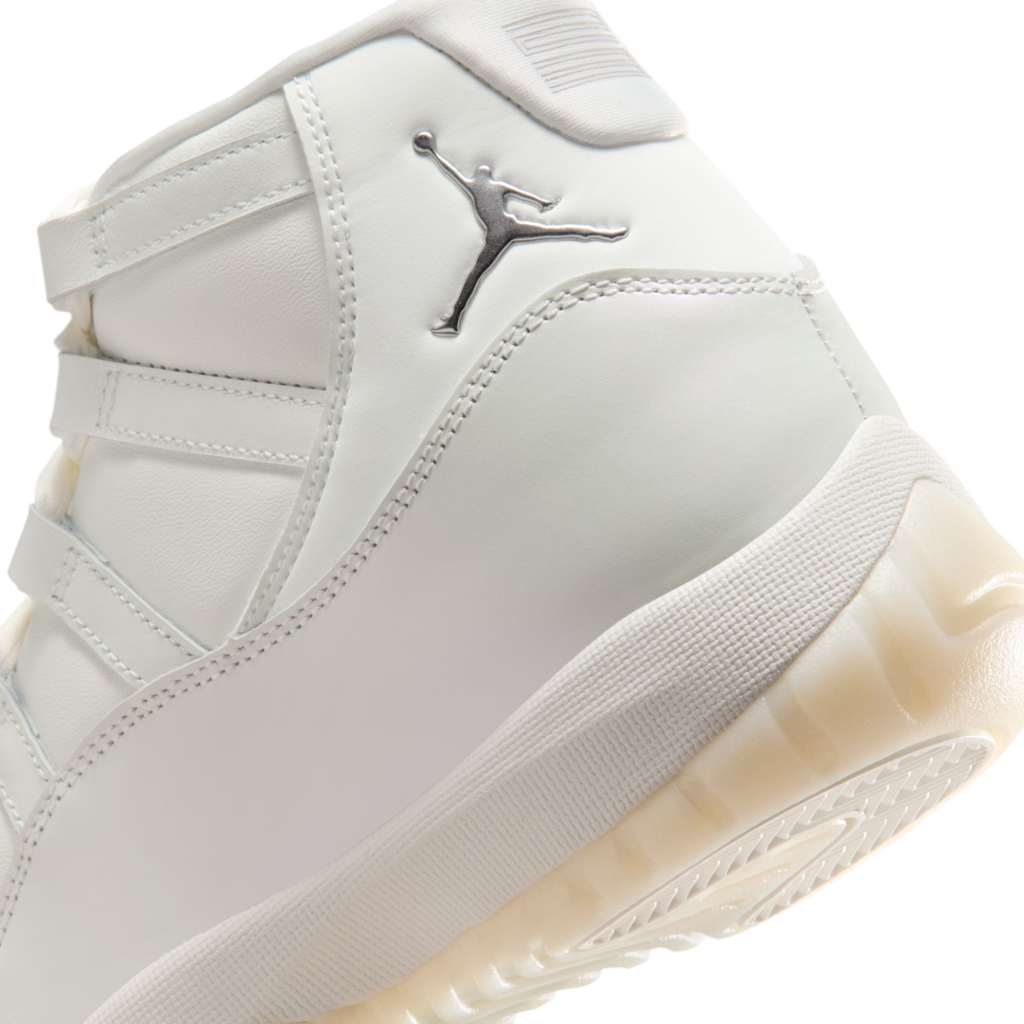 Women's Air Jordan 11 Retro 'Pearl'