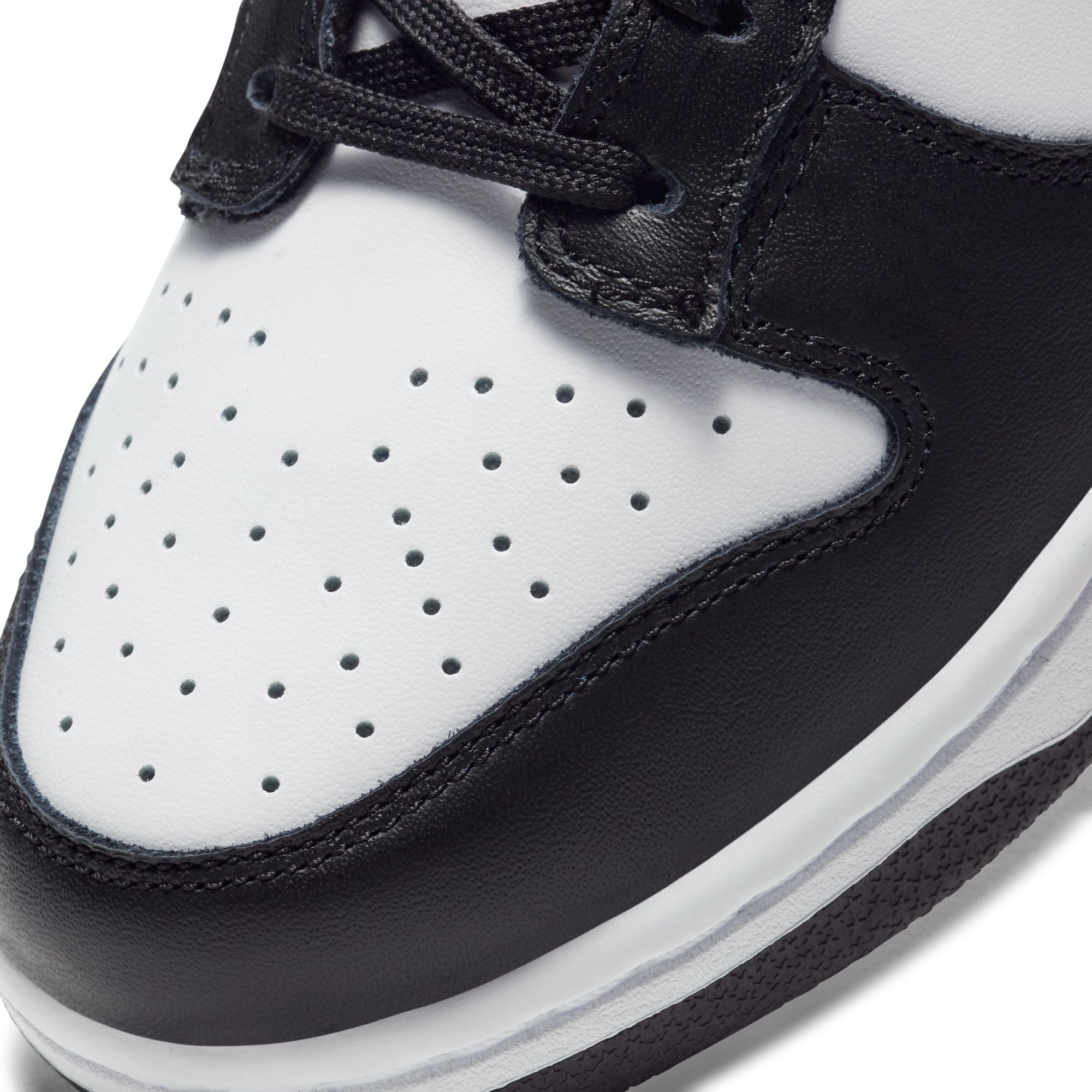 Women's Nike Dunk Low 'Black White'