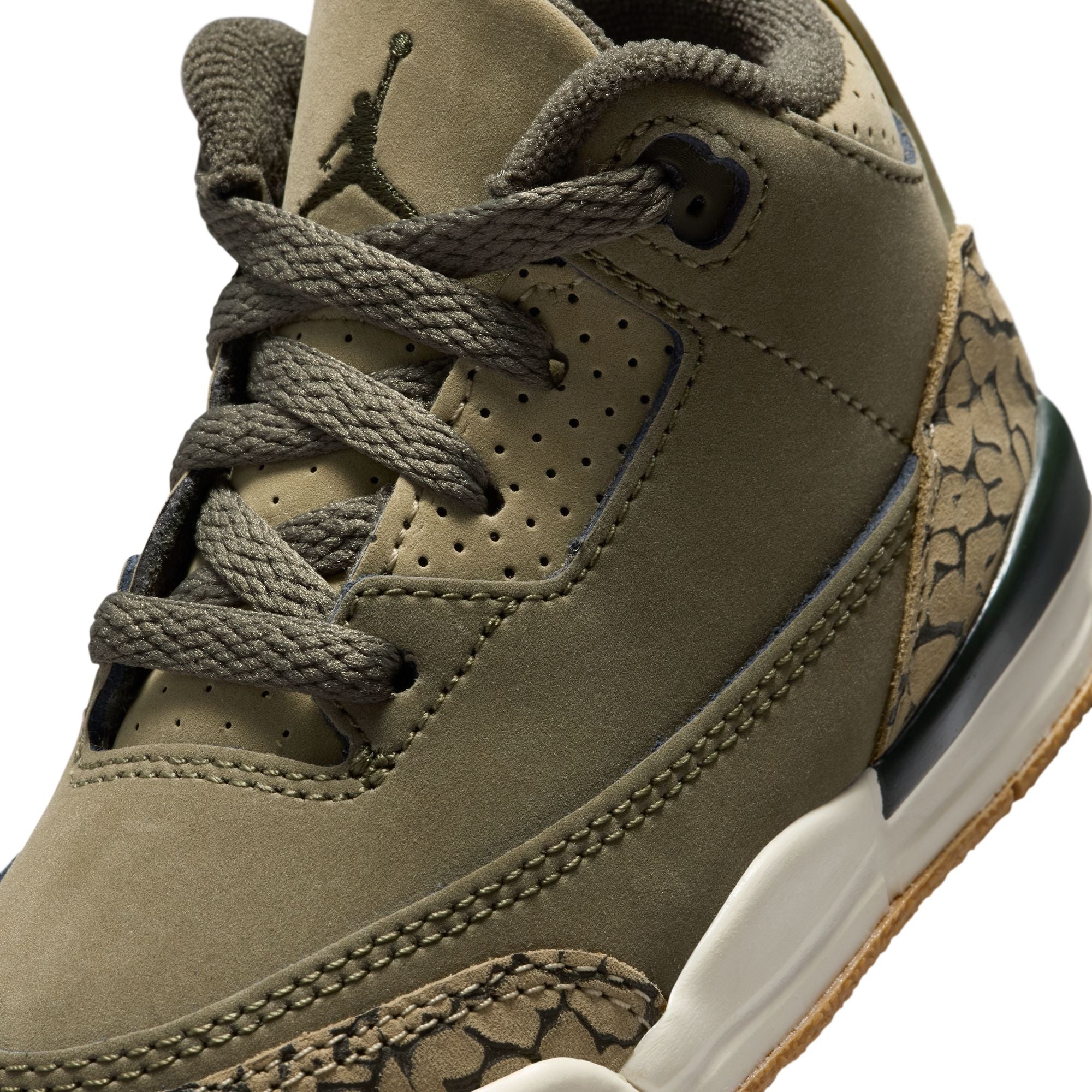 Air Jordan 3 Retro TD 'Family Affair'
