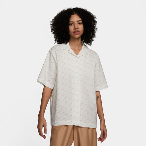 Nike Sportswear Everyday Modern Women's Woven Short-Sleeve Top