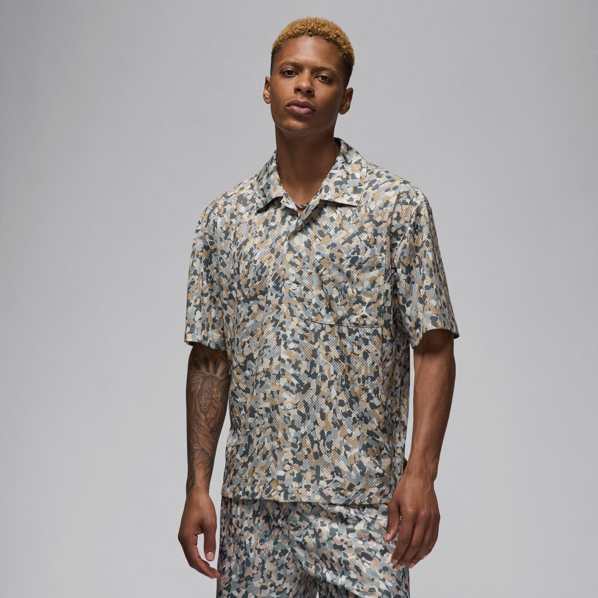 Jordan Essentials Men's Poolside Top – TROPHY ROOM STORE