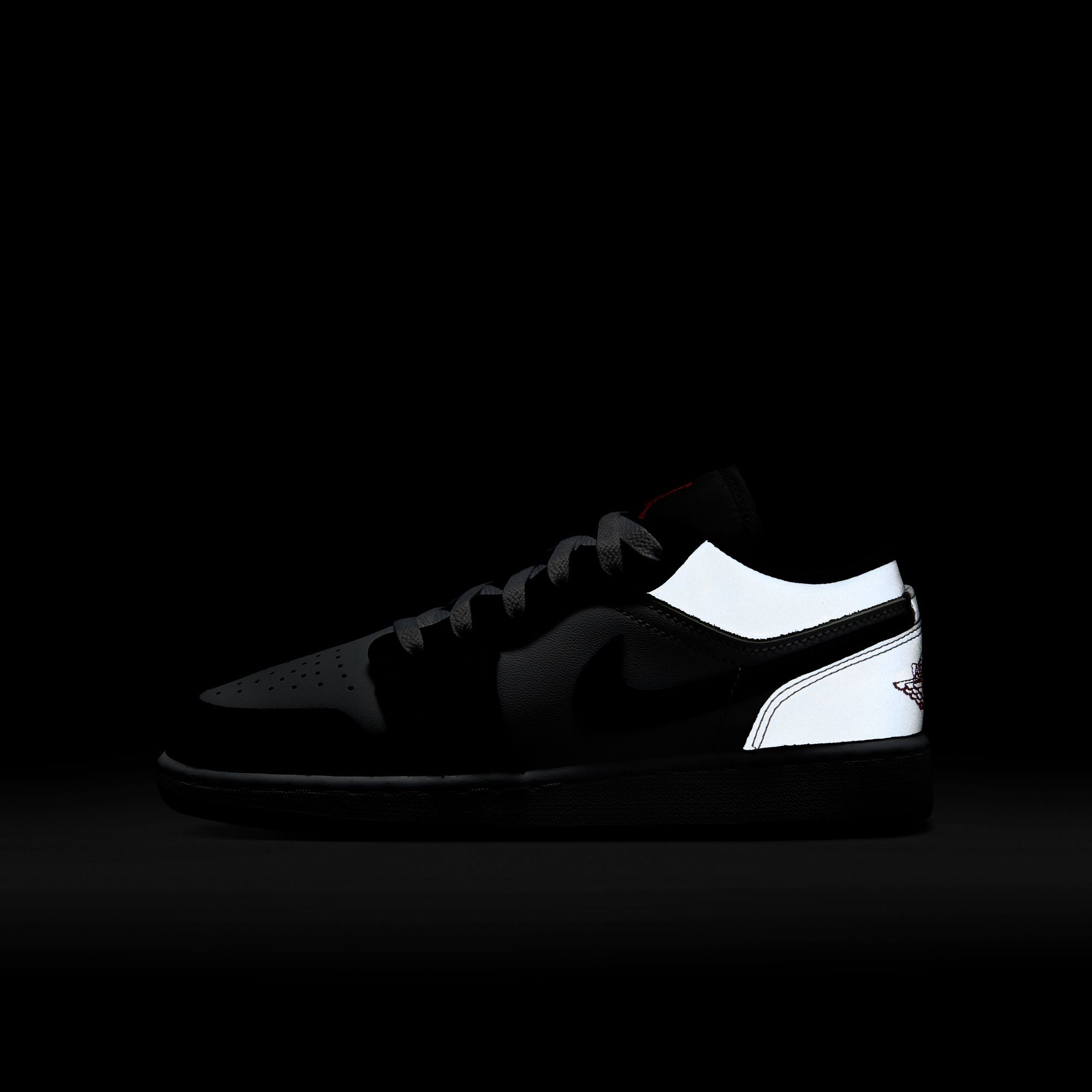 Air Jordan Low SE GS 'Panda' – TROPHY ROOM STORE