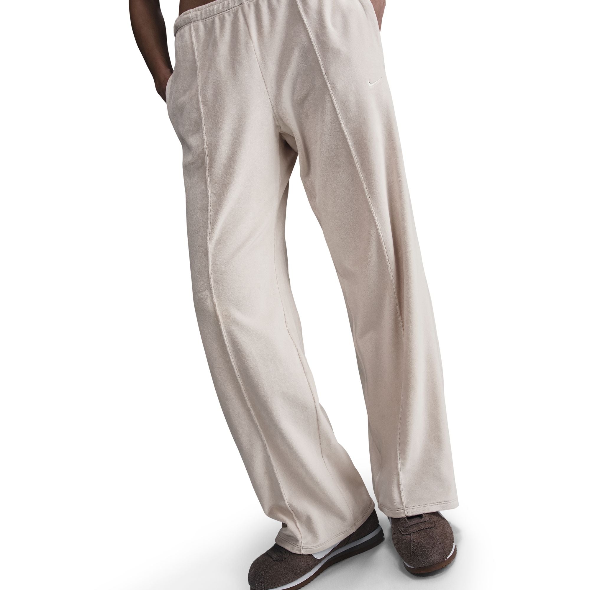 Nike Sportswear Chill Knit Women's Mid-Rise Velour Pants