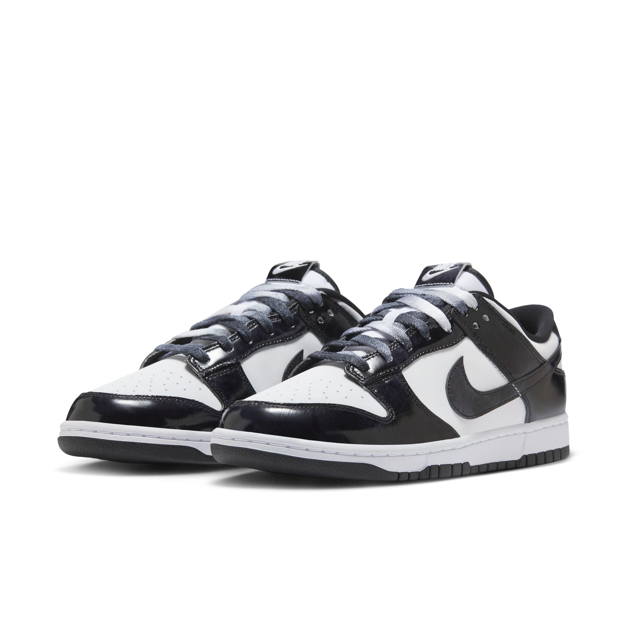 Nike Dunk Low Retro SE 'Panda'