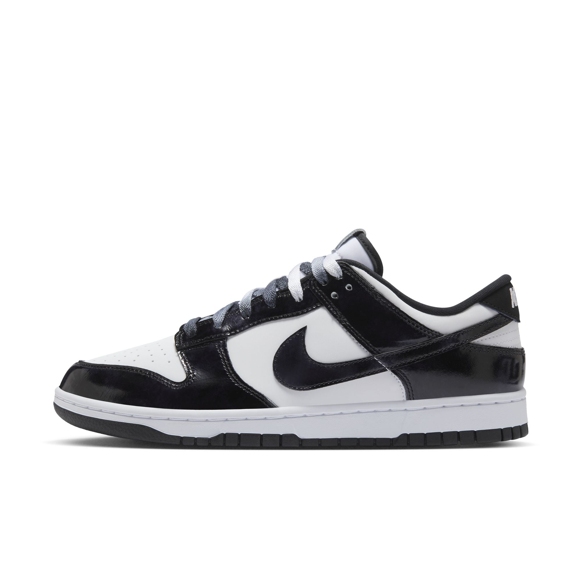 Nike Dunk Low Retro SE 'Panda'