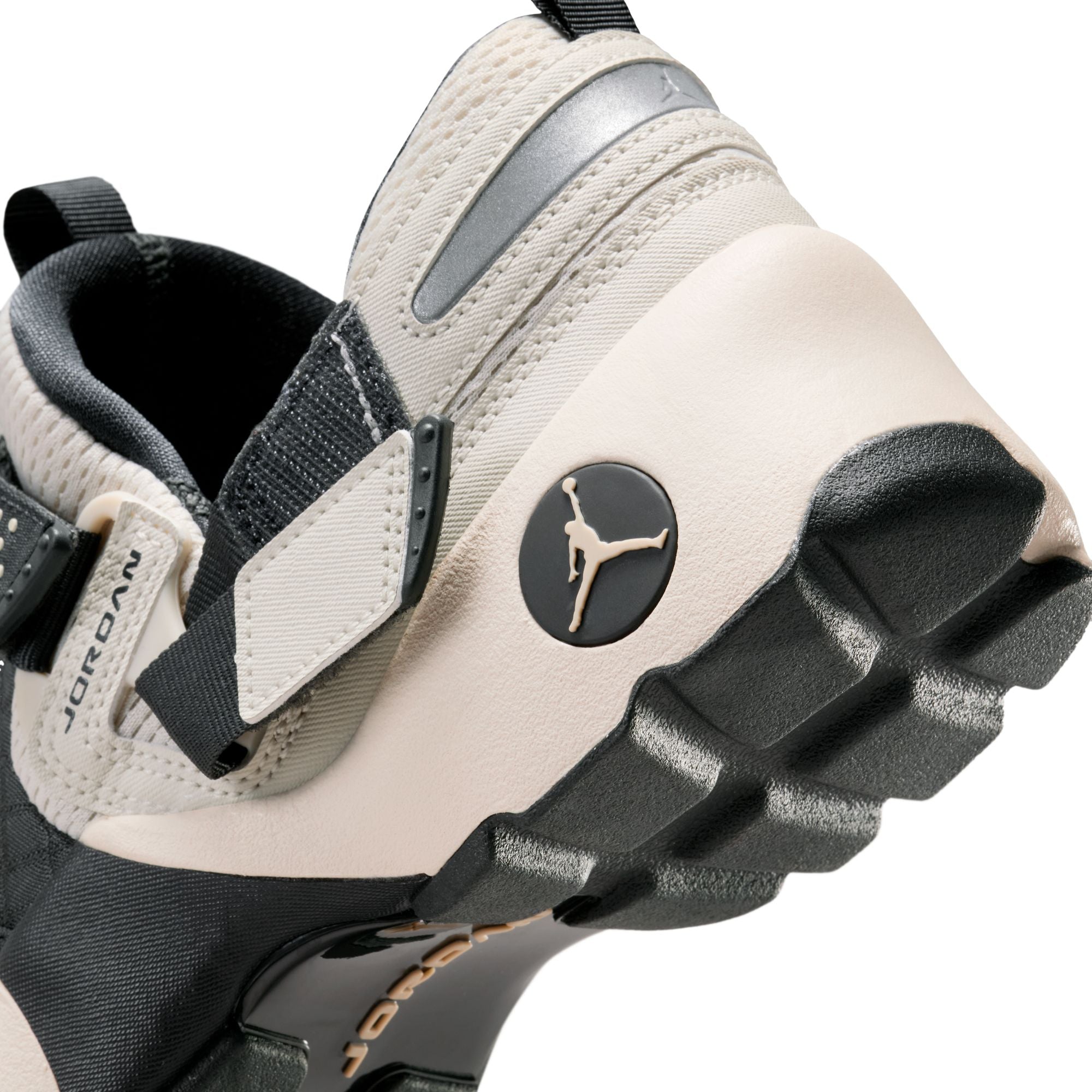 Women's Jordan Trunner LX 'Light Orewood Brown'