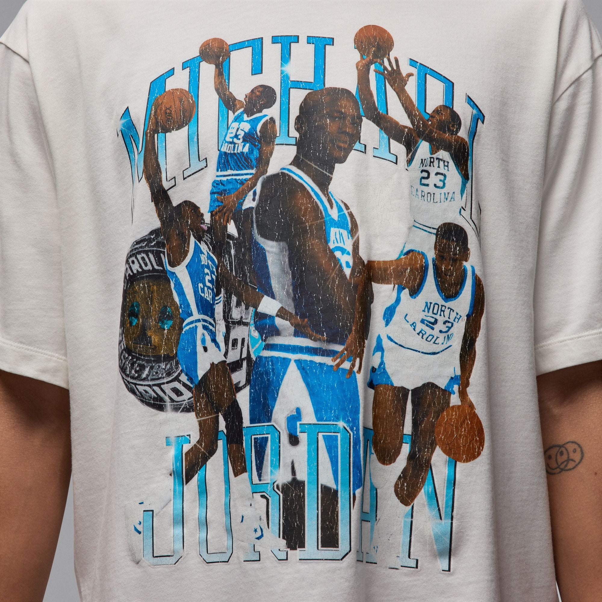 Jordan Flight Essentials Men's Graphic 'UNC 'T-Shirt