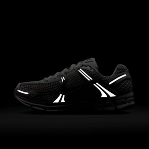 Women's Nike Zoom Vomero 5 'Platinum Violet'