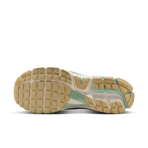Nike Zoom Vomero 5 SE 'Team Gold Seafoam'