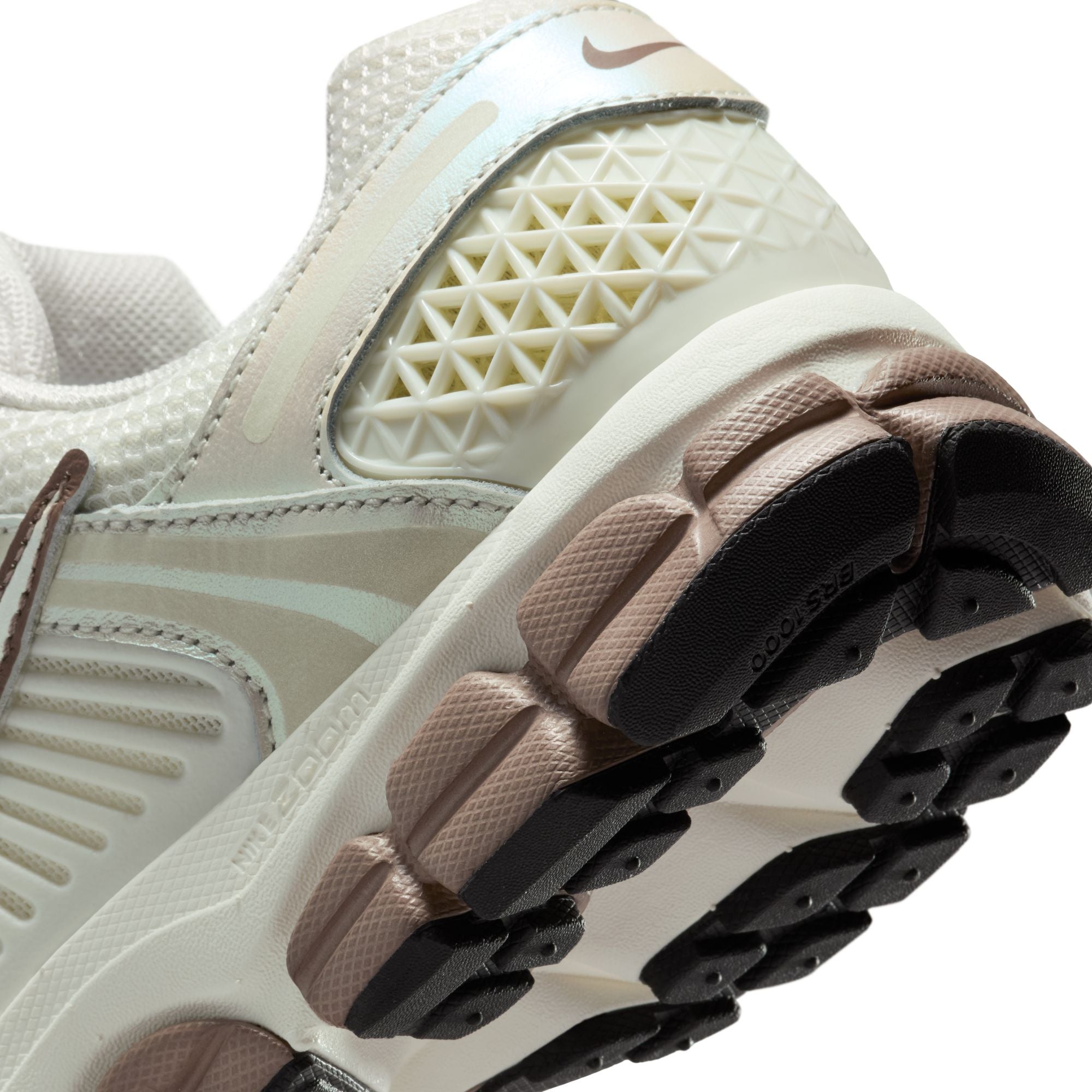 Women's Nike Zoom Vomero 5 'Sail Mink Brown'