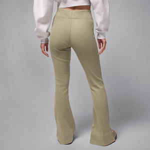 Jordan Brooklyn Essentials Women's Mid-Rise Flared Leggings