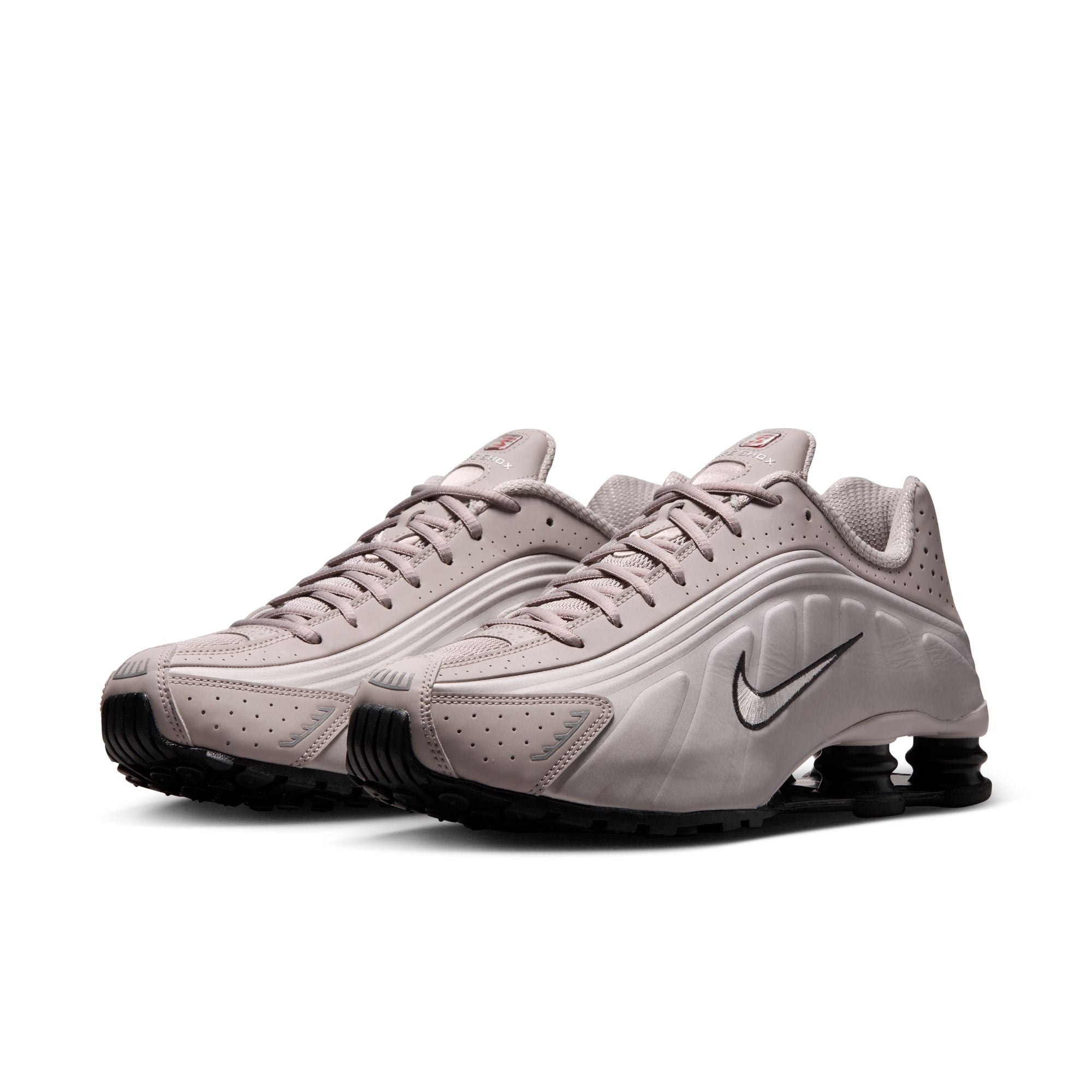 靴 Nike Wmns Shox R4 College Grey Nike Shox R4 'College Grey' – TROPHY ROOM STORE