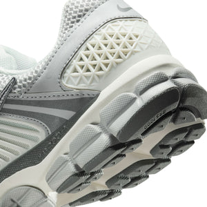 Nike Zoom Vomero 5 'Metallic Silver'