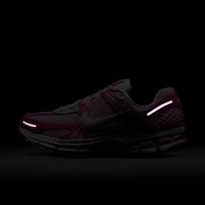 Women's Nike Zoom Vomero 5 'Hyper Pink'